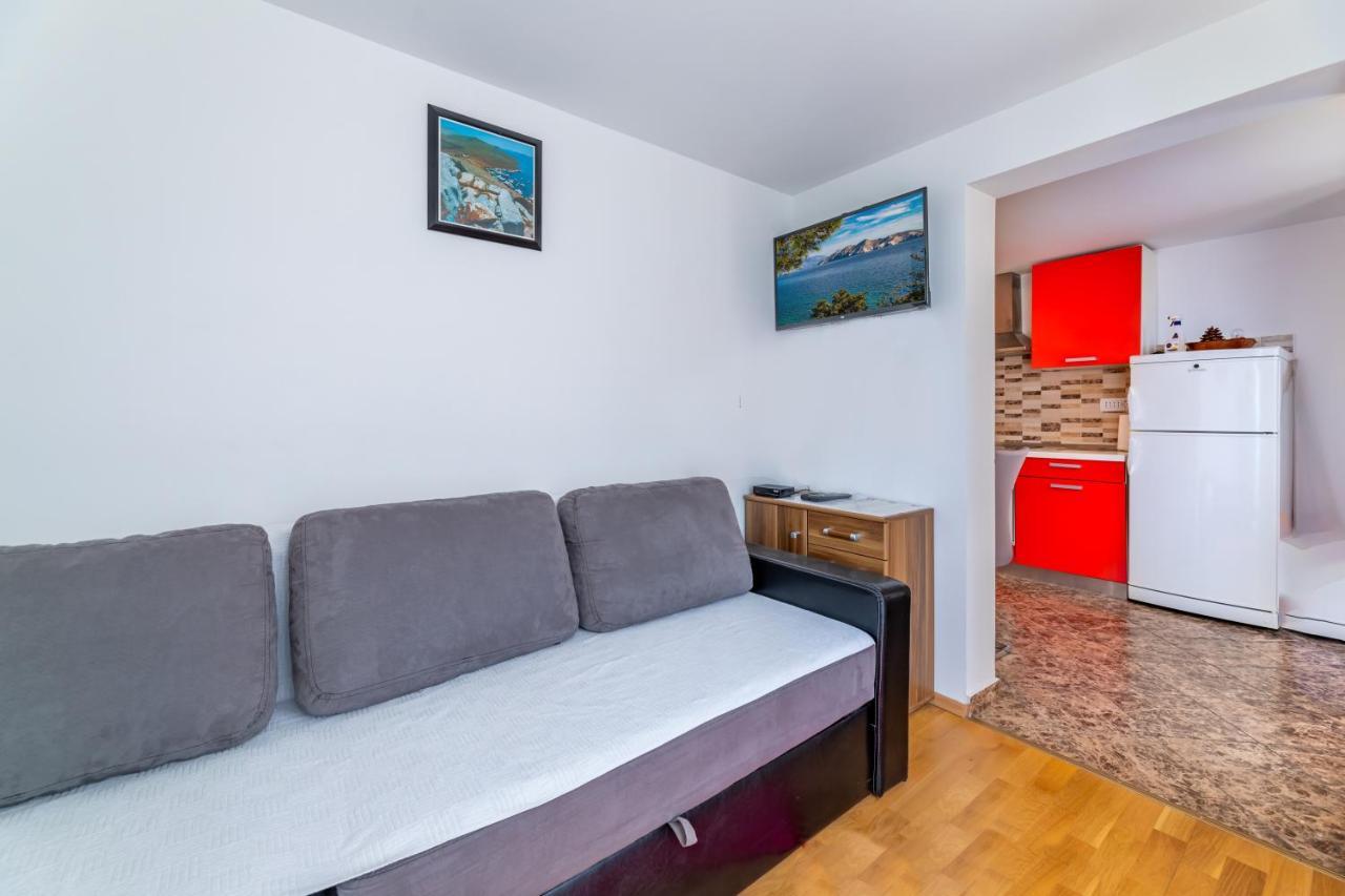 Valter Apartment Baska  Bagian luar foto